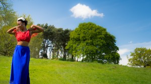 1230185-04May { Priscillia in Nature }